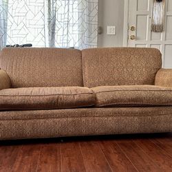 Vintage Couch - Very Comfortable! 