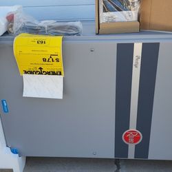 Rheem rtgh-84dvln Performance 8.4 GPM Super High Efficiency Indoor Natural Gas Tankless Water Heater