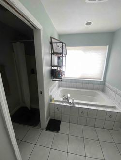 FS: MAAX 3660 Tub Drop in