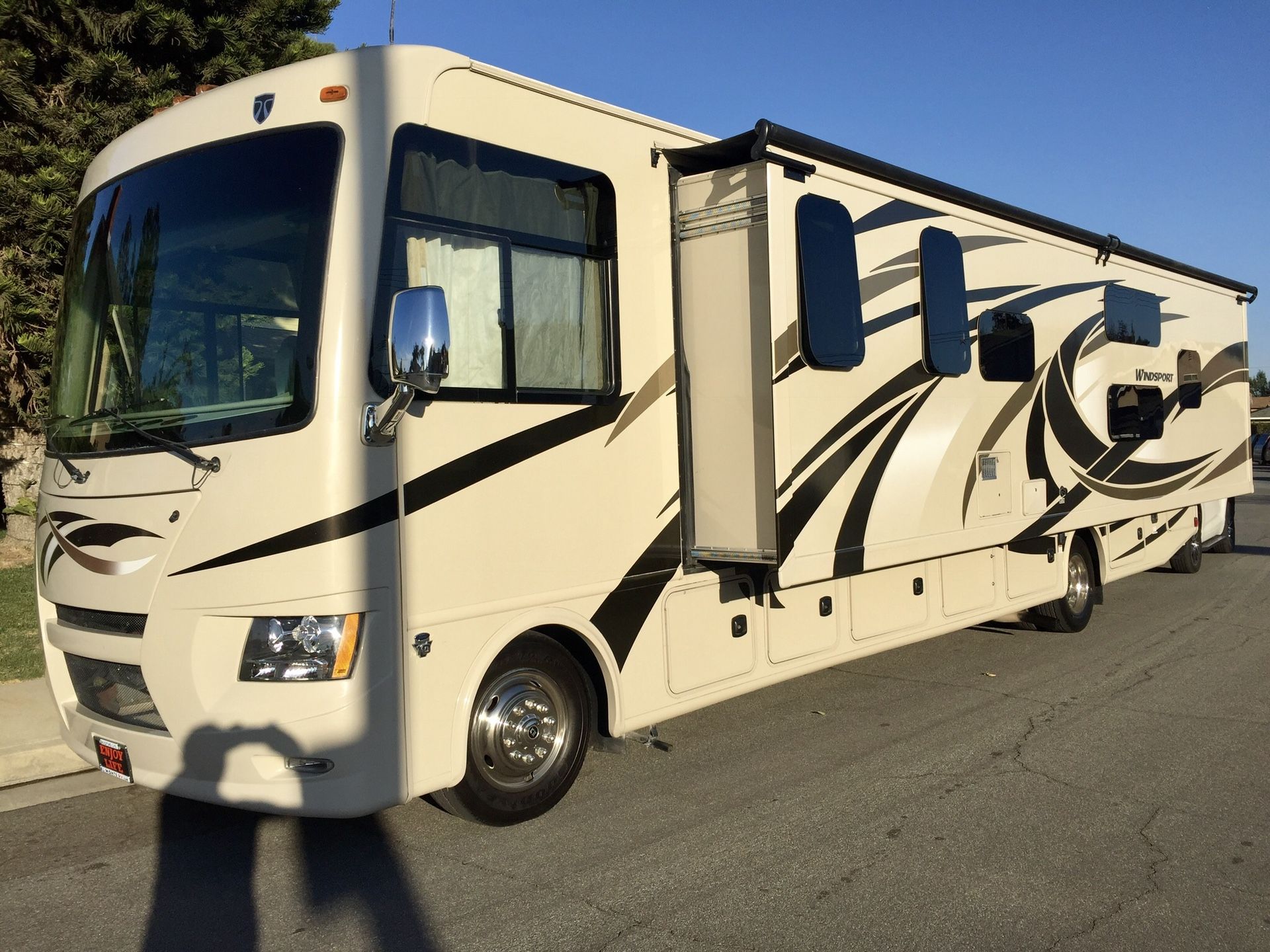 2017 Class A Thor Windsport 34ft Motorhome with Bunk Beds for Sale in ...