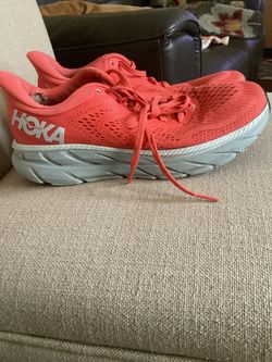 Hokas 