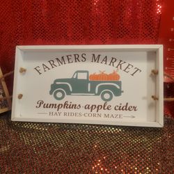 Pumpkin Farm Sign Decor. Pre-owned.