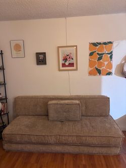 Boneless floor couch
