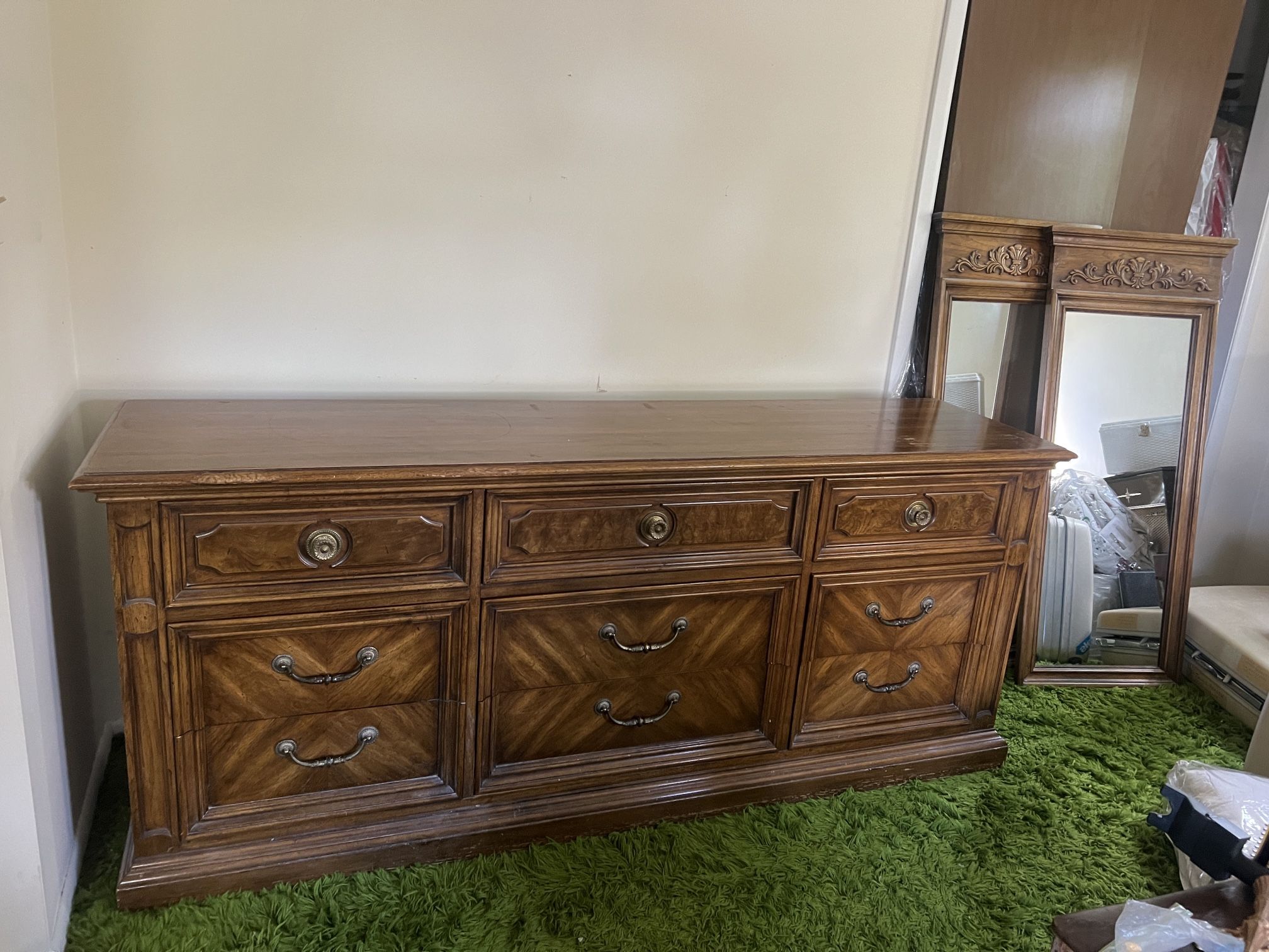 THOMASVILLE Dresser & Mirrors (75” x 19” x 32”H) 