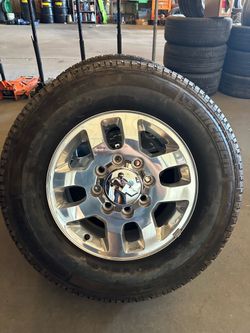 2016 Chevy Silverado 2500 wheels