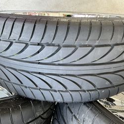 Set A Four Tires And Rims New.