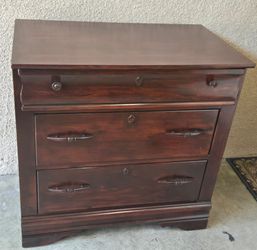 3 Drawer Dresser