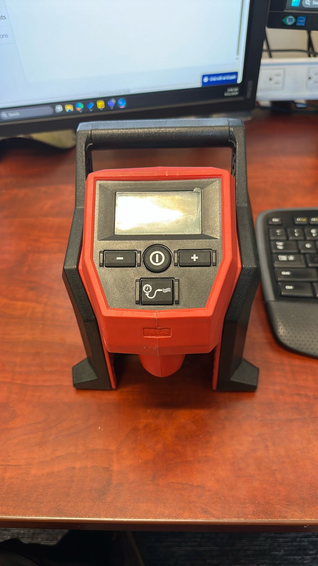 M12 Compact Inflator