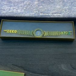 women’s gold Watch 