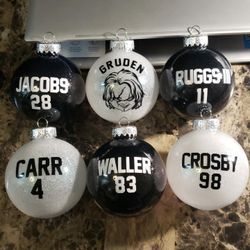 Raiders customized ornament set