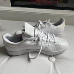 Women White Adidas Shoes Size 8 