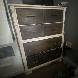 Wood Dresser 4 Drawers