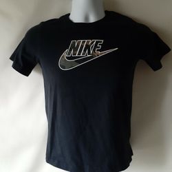 Nike boys black short sleeve t-shirt size L 