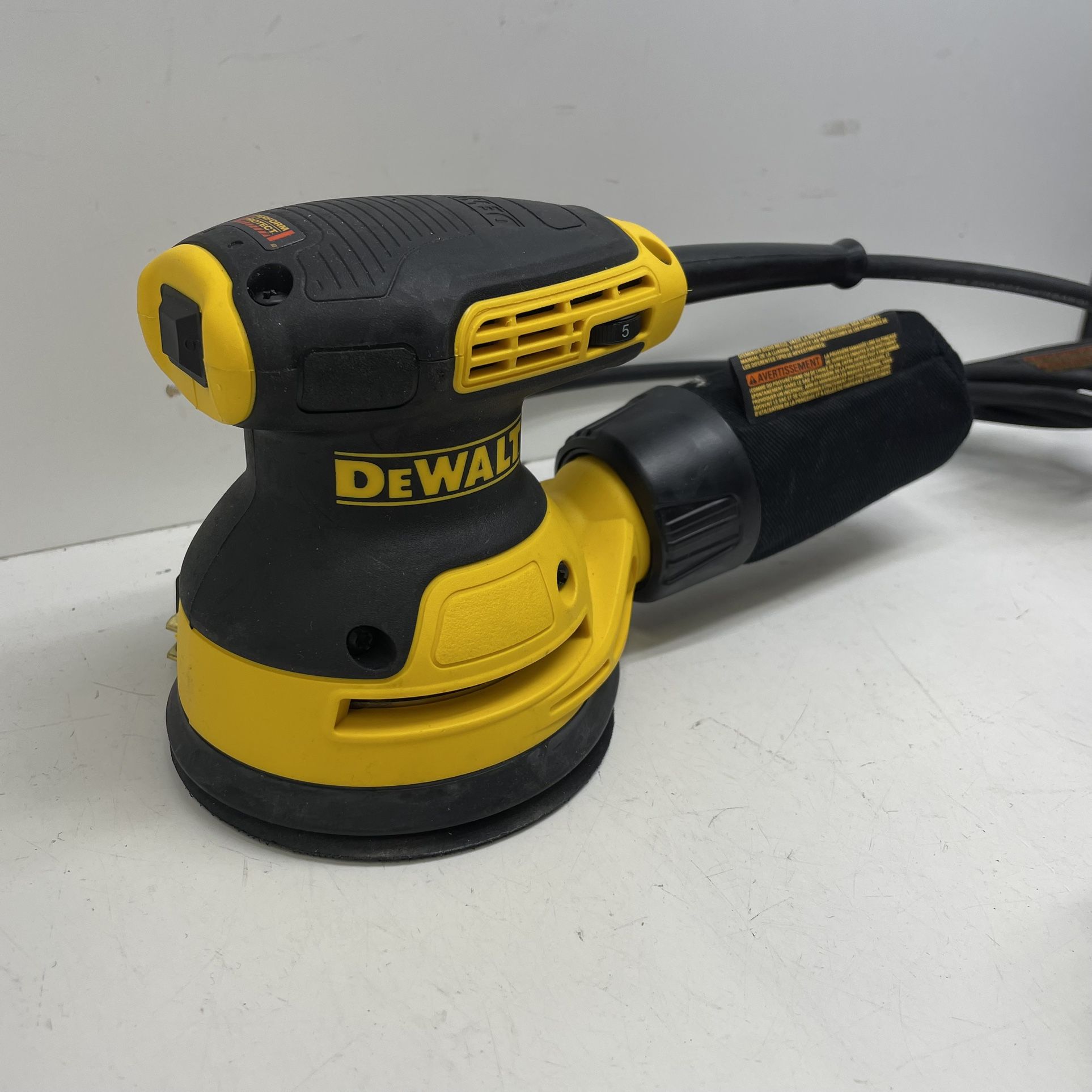 Dewalt Random Orbit Palm Sander 205411/13