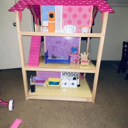 Dollhouse with Furniture and Accessories 