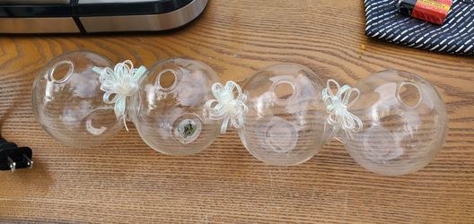 Gorgeous DS Flower Vase. Unique Shape