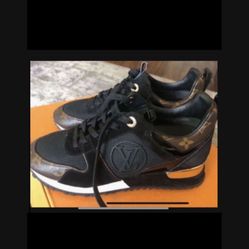 Louis Vuitton Sneakers Size 6.5 