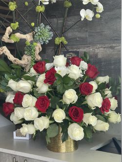 Luxury Floral Arrangements /arreglos Florales De Lujo