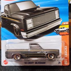 Hot Wheels '83 Chevy Silverado 
