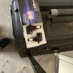 08 Charger Aftermarket Head Light Bulbs 