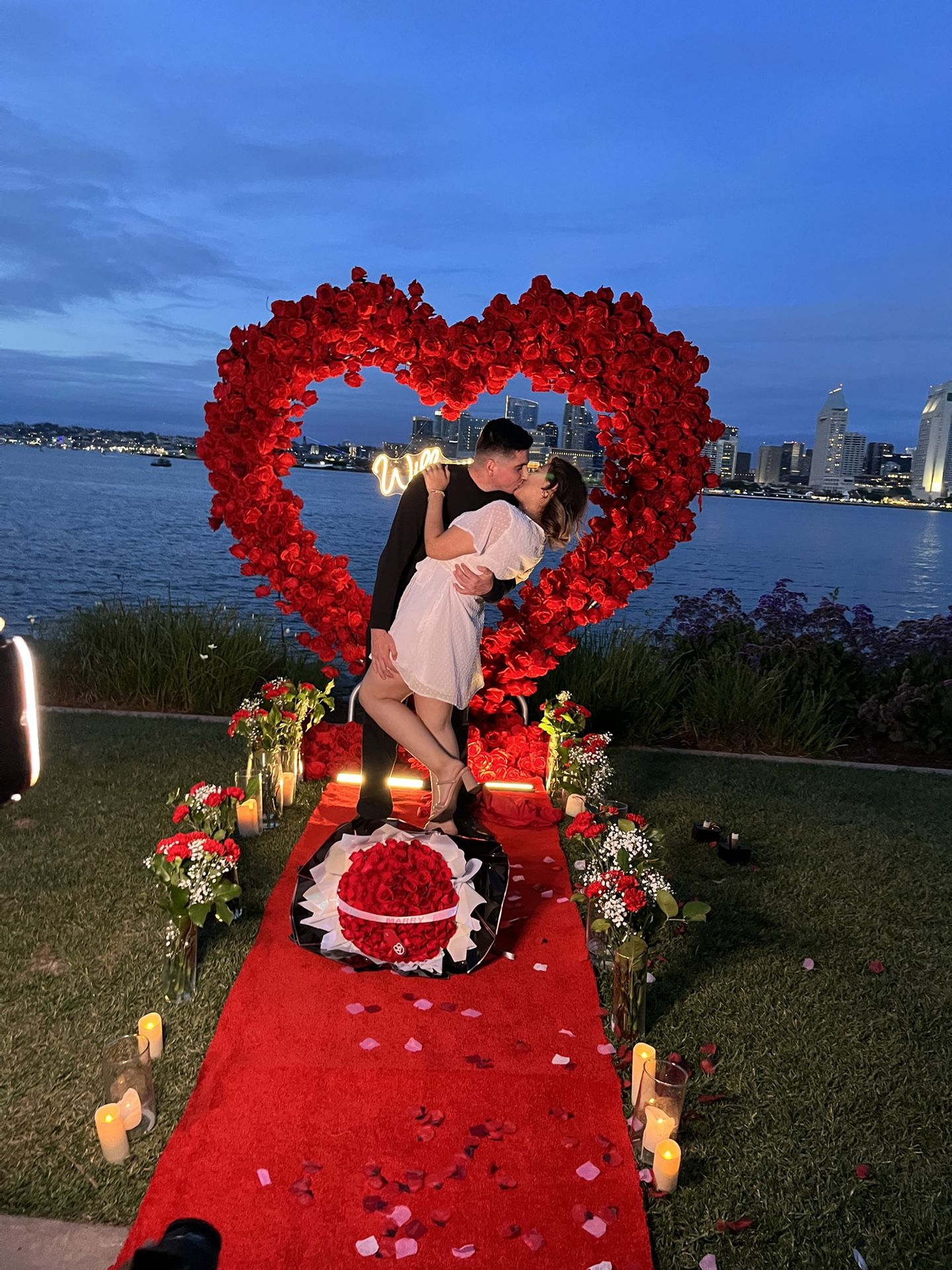 Propuestas De Matrimonio Y Novios Decoración De Corazón De Rosas Artificiales Pedidas De Mano Proposal Set Up