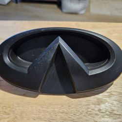 Blk Infiniti Emblem