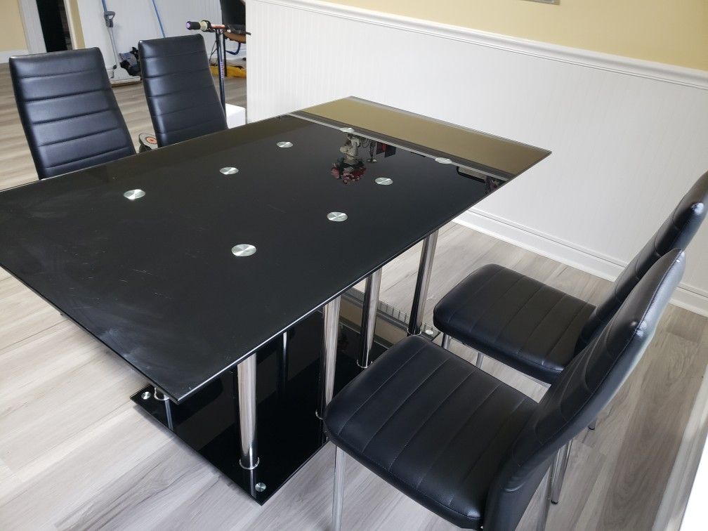 Glass dining table