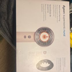 Dyson Supersonic Mural