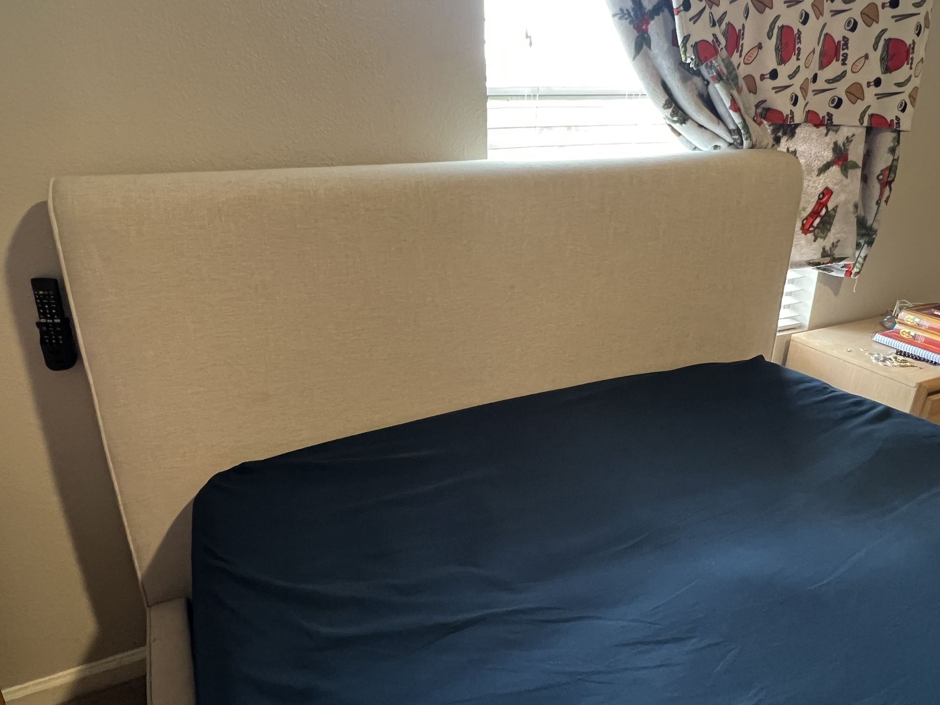 Bed Frame W/mattress