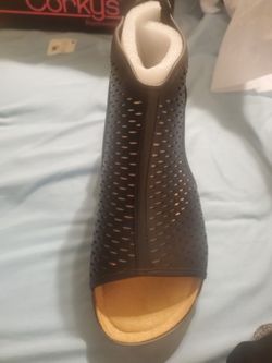 Sugar Momma Mid Heel Sandal