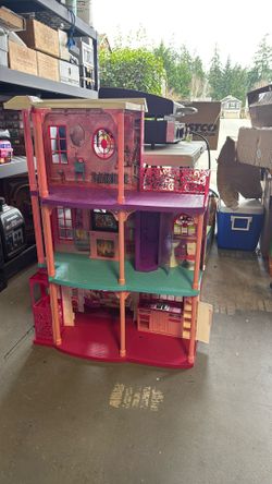 Barbie House