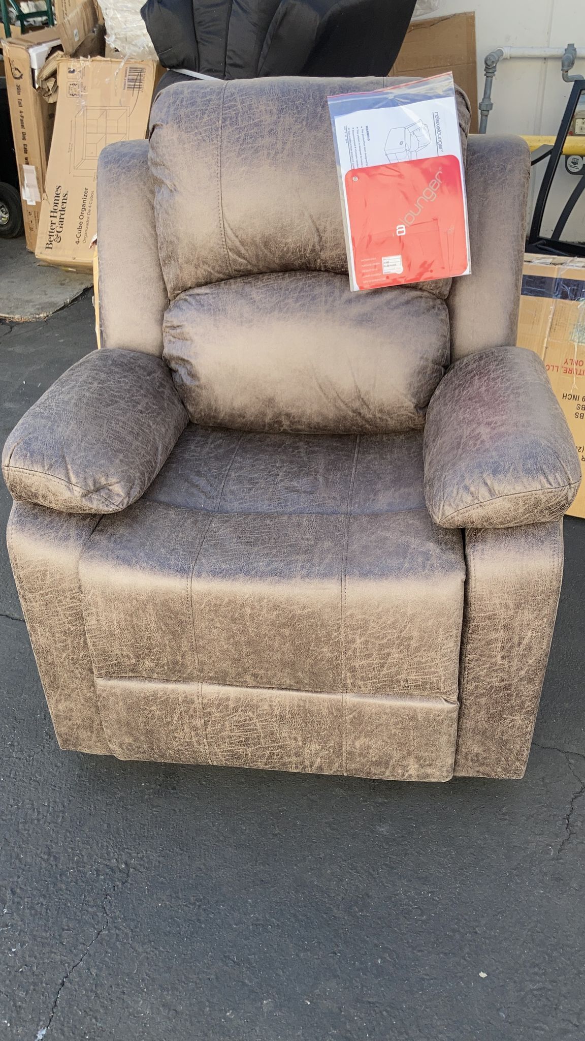 Recliner New 