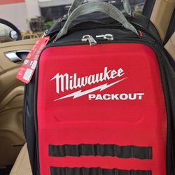 MILWAUKEE PACKOUT BACKPACK
