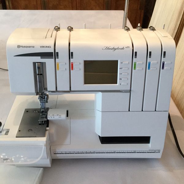 Husqvarna Viking Huskylock Overlock Serger Computerized Sewing Machine