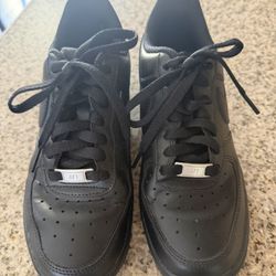 Black Nike Air Force 