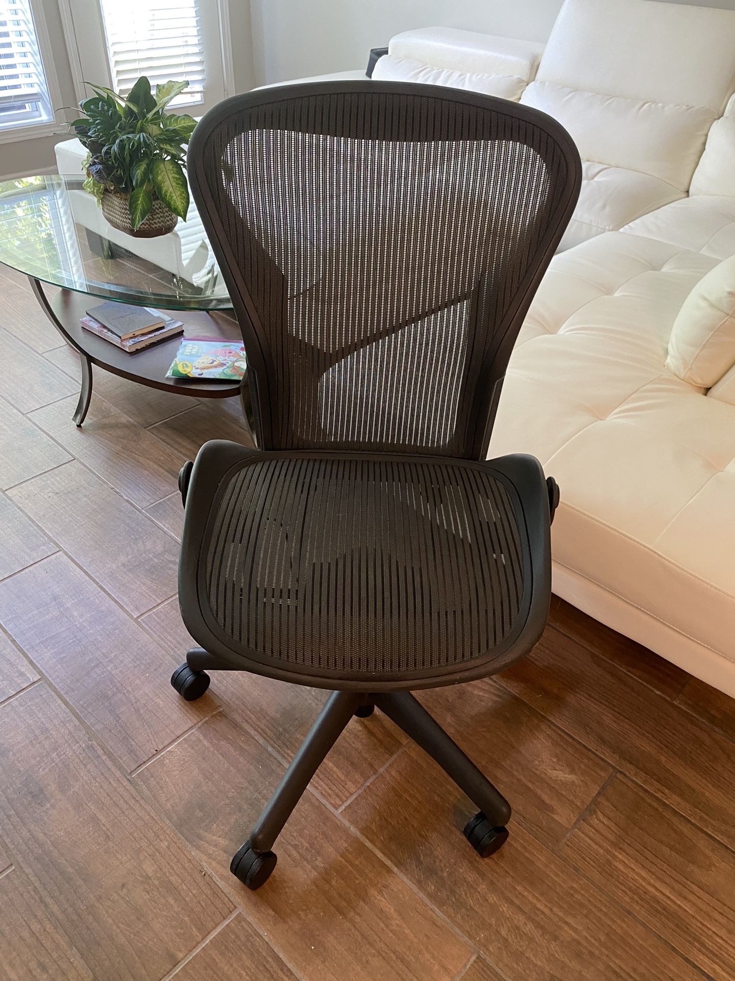 Herman Miller Aeron Size B Armless