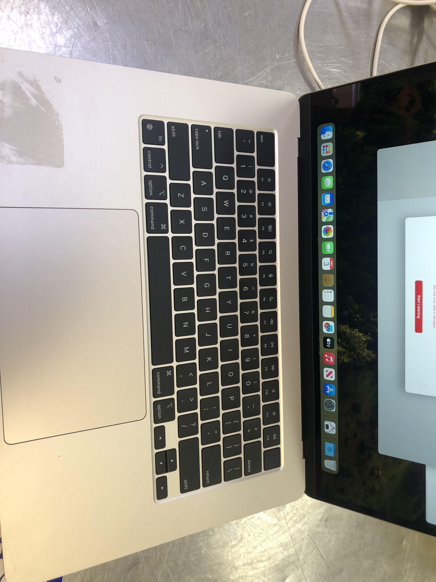 APPLE MACBOOK AIR