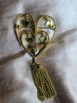 Vintage ART Gold Tone Heart Brooche With Dangling Hearts And Chain Tassel