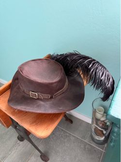 XL Youth suede Renaissance hat