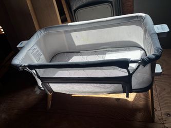 Newton bassinet & Bedside sleeper