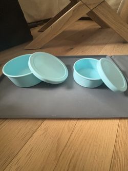 PORTABLE LIGHT BLUE DOG FOOD & WATER BOWLS WITH LIDS