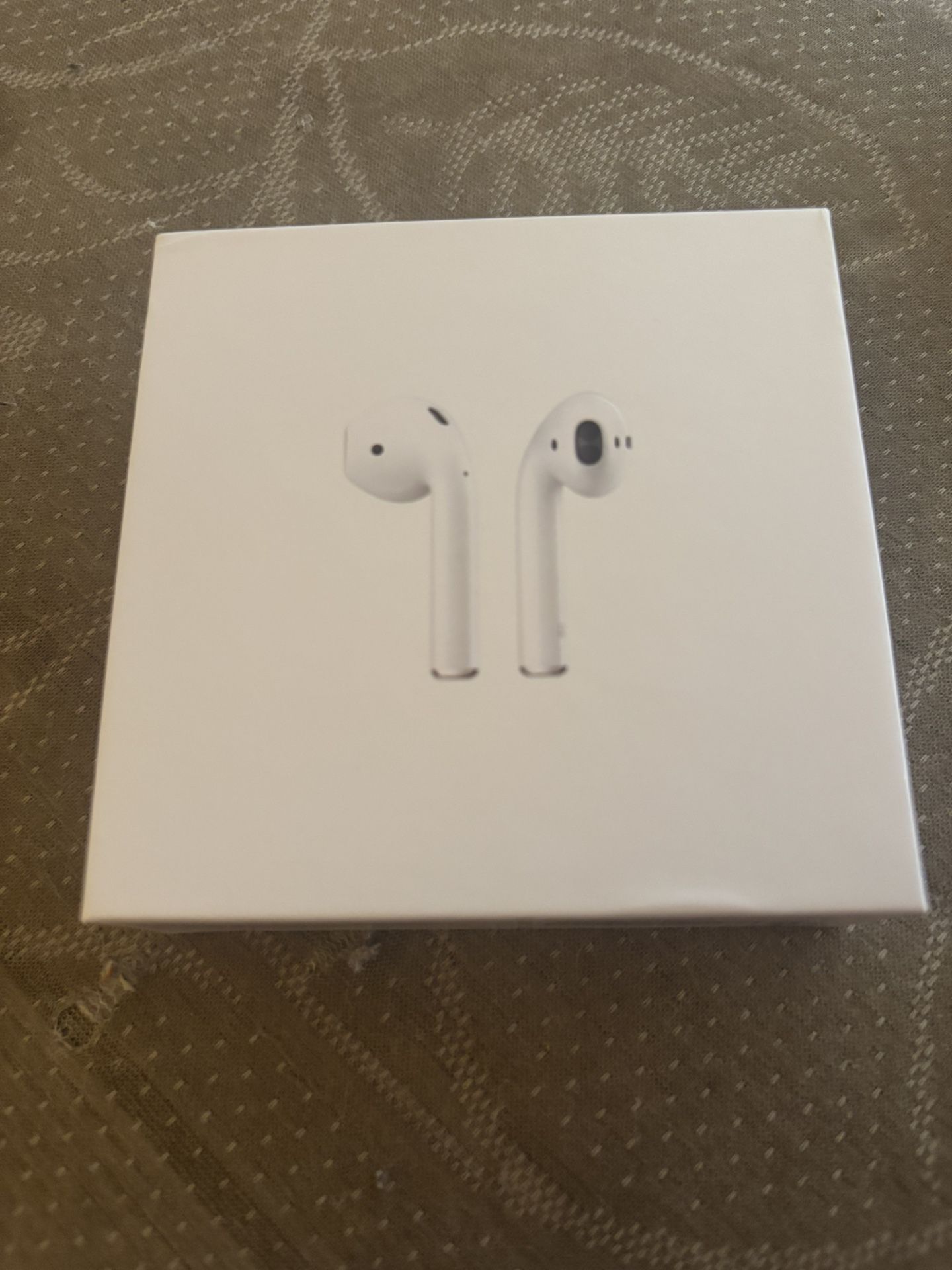 AirPods 2s