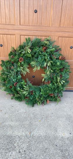 Large Christmas Wreath with Pinecones and Berries