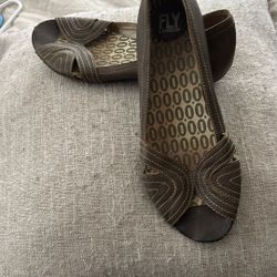 Fly London Kitten Heels SZ9