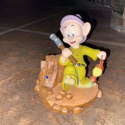 DISNEY PARKS DOPEY DWARF MINING FOR GEMS SNOW WHITE BOBBLEHEAD RESIN FIGURINE