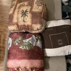 3 Cushions 