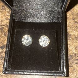 2 Carat Each Vs Lab Diamond Earrings 