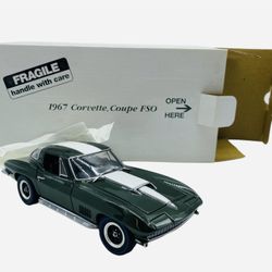 Danbury Mint 1967 CHEVY CORVETTE COUPE FSO 1/24 Die-cast w/Box Green Takin offers