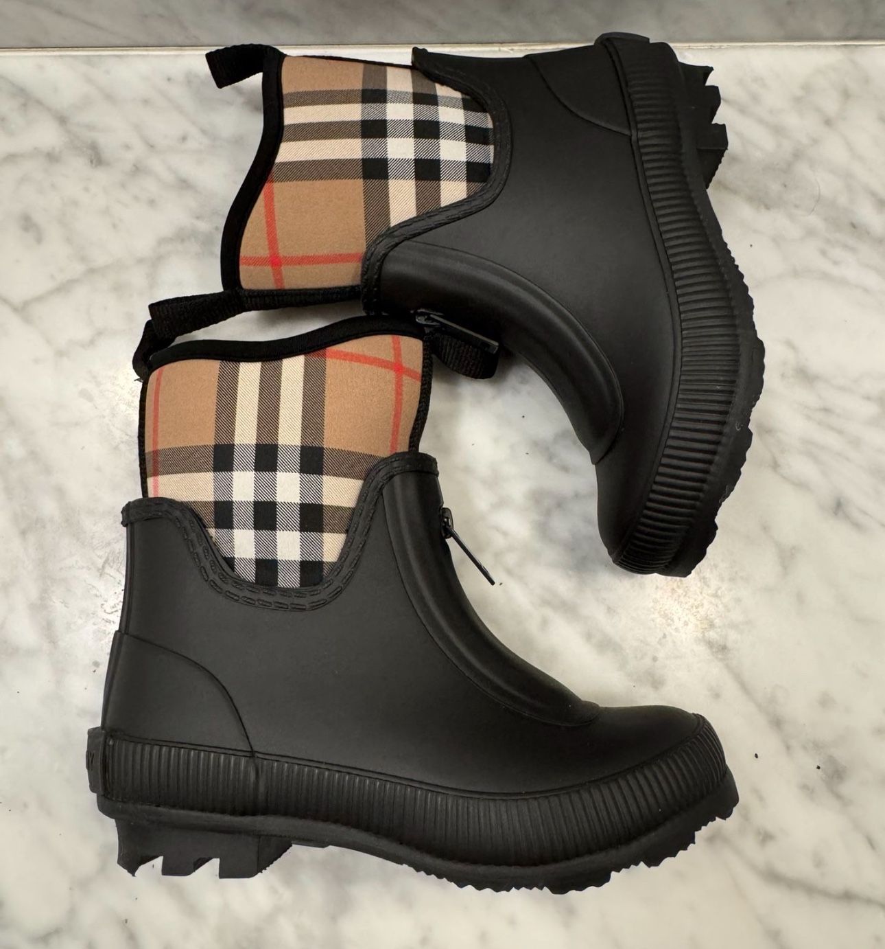 Vintage Check Neoprene and Rubber Rain Boots Size 27