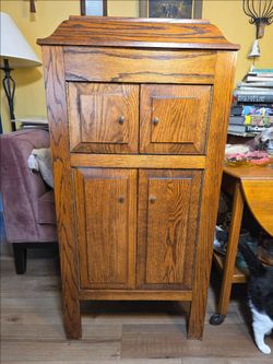 Vintage Solid Tiger Oak Mission Style Lift Top Record Cabinet
